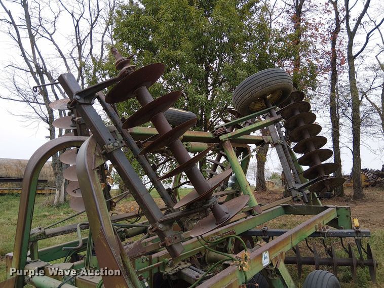 image for item DU3612 John Deere 235 double off-set disk