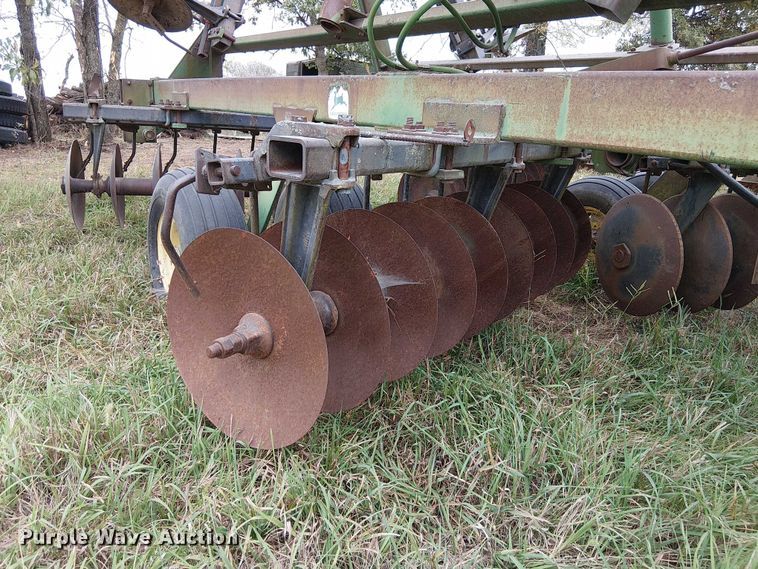 image for item DU3612 John Deere 235 double off-set disk