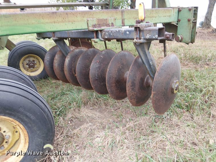 image for item DU3612 John Deere 235 double off-set disk