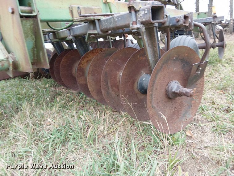 image for item DU3612 John Deere 235 double off-set disk
