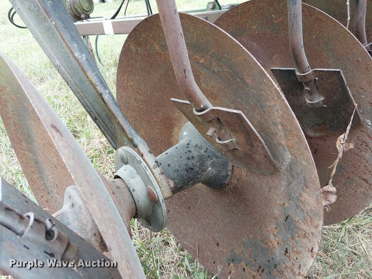 image for item DU3612 John Deere 235 double off-set disk