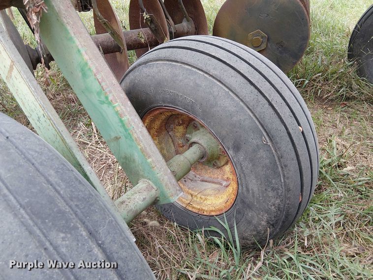 image for item DU3612 John Deere 235 double off-set disk
