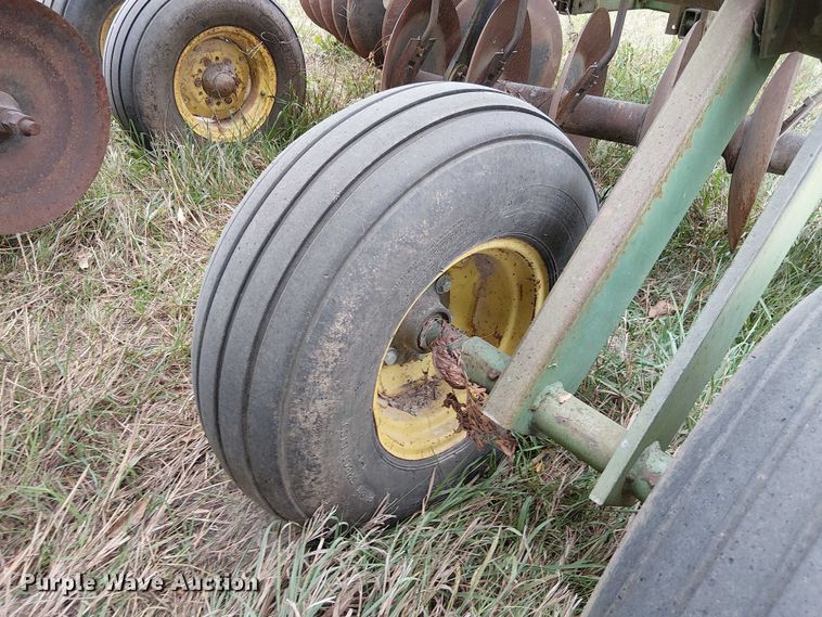 image for item DU3612 John Deere 235 double off-set disk
