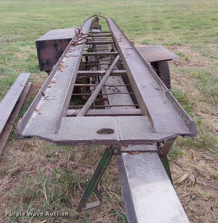 image for item DU3613 Pile driver trailer