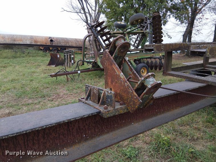 image for item DU3613 Pile driver trailer