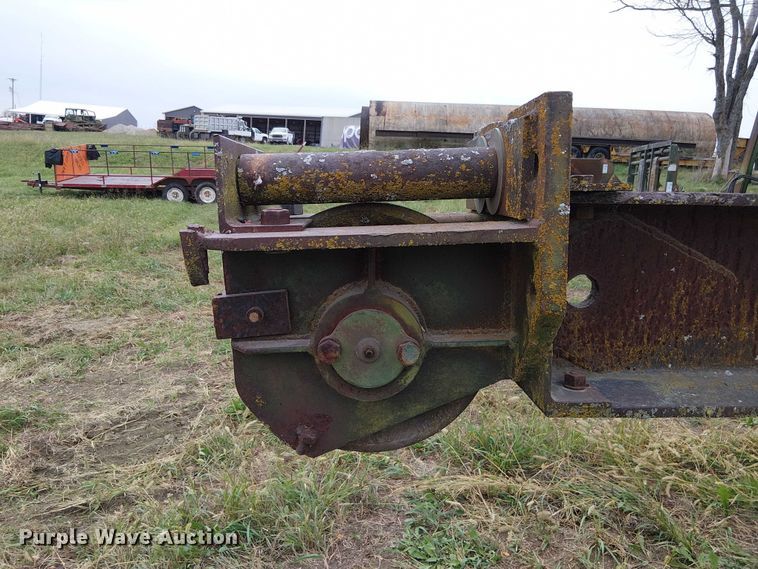 image for item DU3613 Pile driver trailer