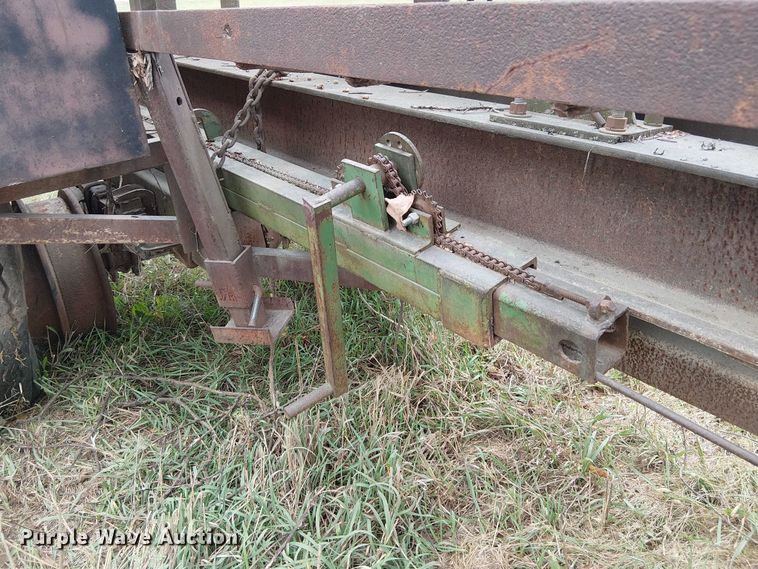 image for item DU3613 Pile driver trailer