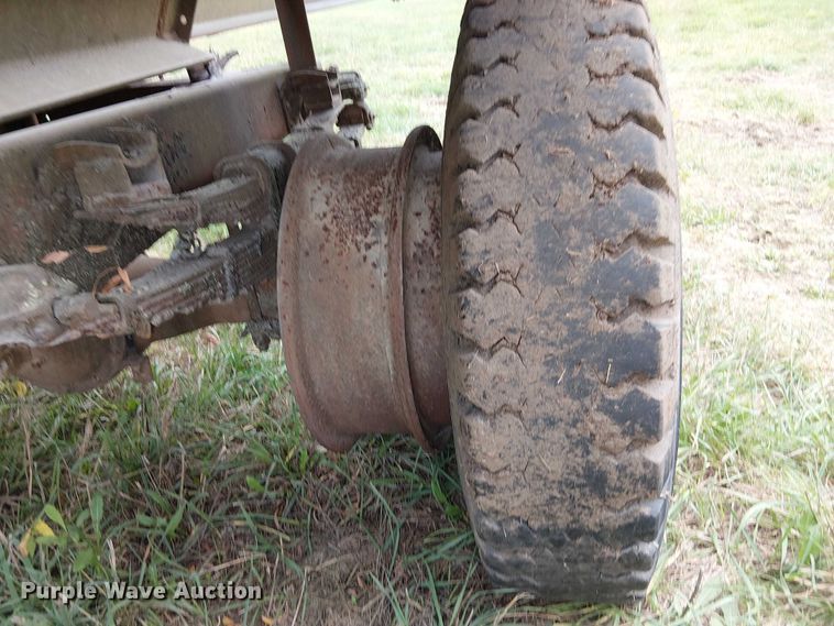 image for item DU3613 Pile driver trailer