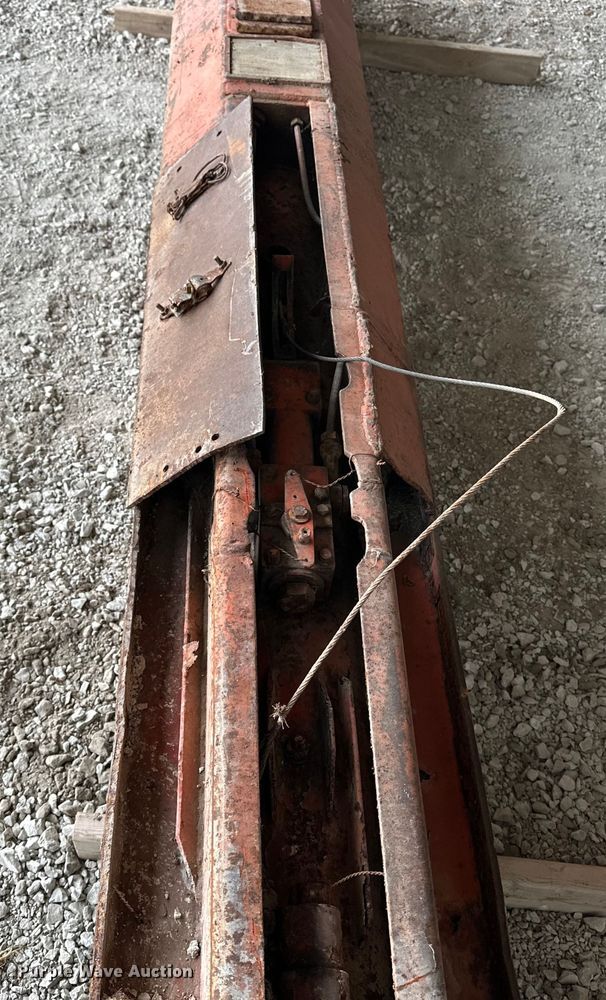 image for item DU3613 Pile driver trailer