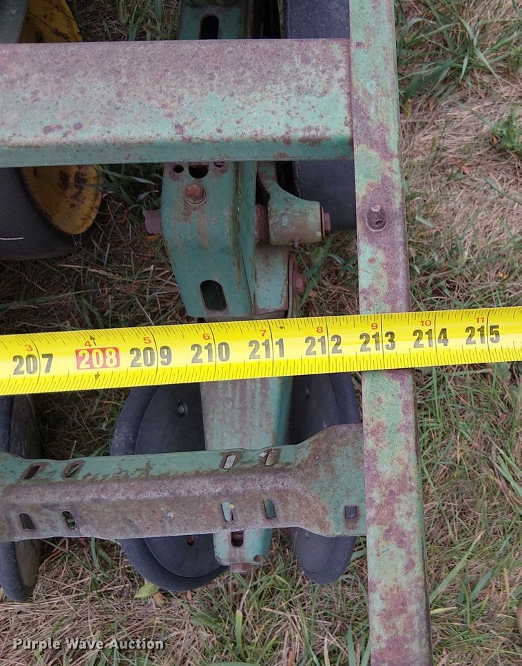 image for item DU3614 John Deere planter