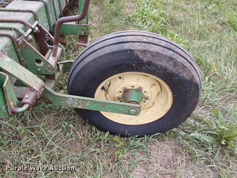 image for item DU3614 John Deere planter