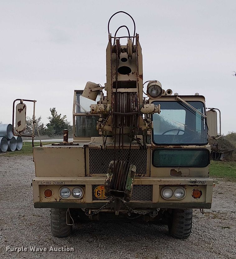 image for item DU3617 P&H T-250 crane