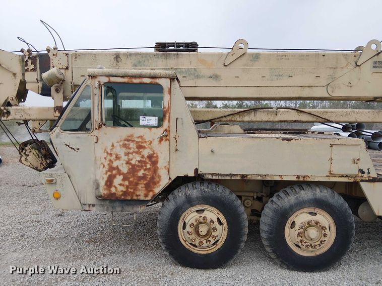 image for item DU3617 P&H T-250 crane