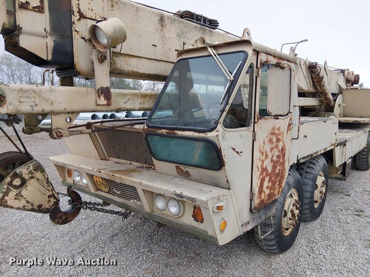 image for item DU3617 P&H T-250 crane