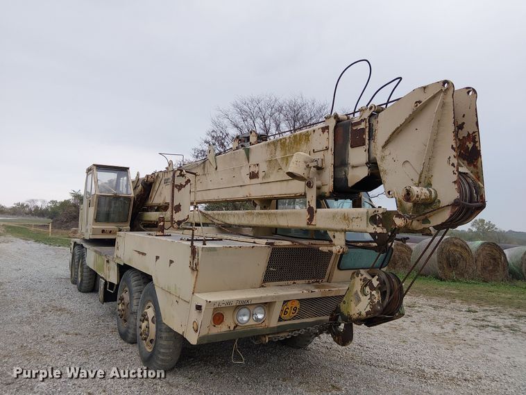 image for item DU3617 P&H T-250 crane