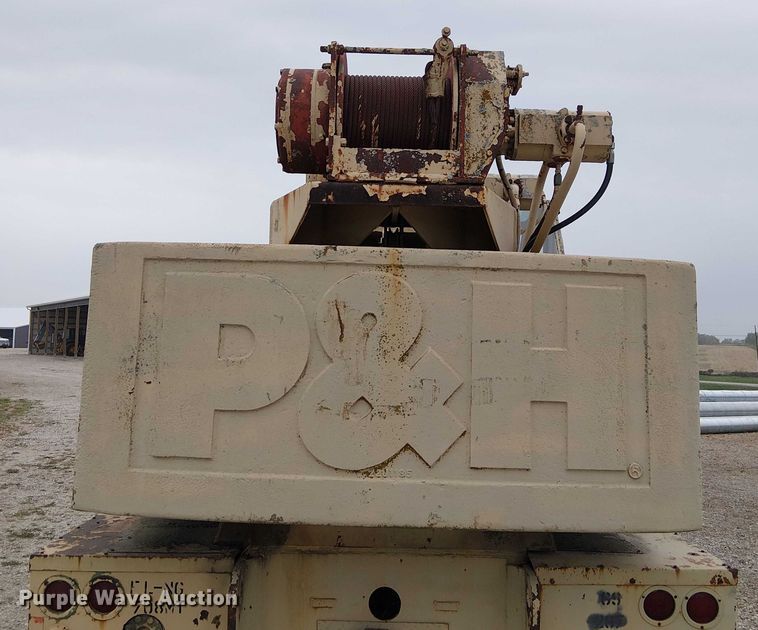 image for item DU3617 P&H T-250 crane