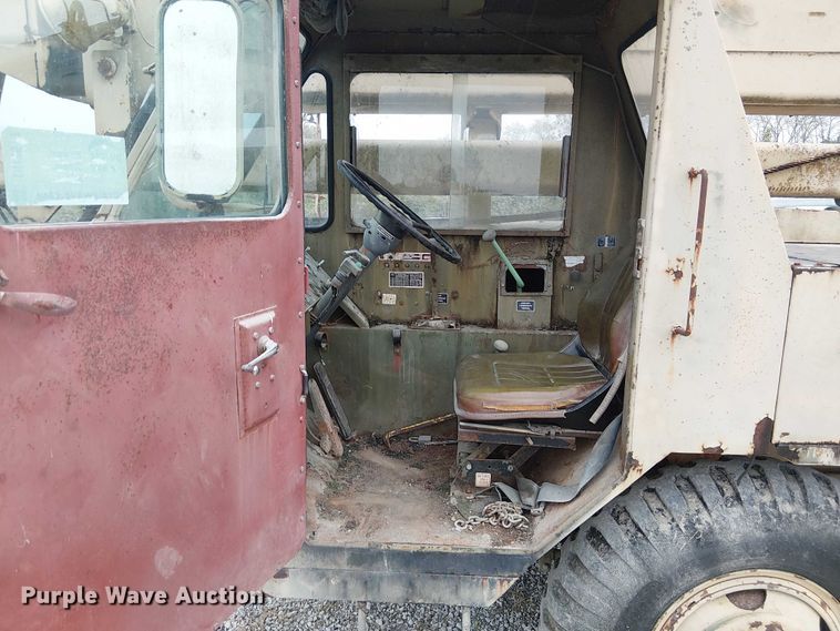 image for item DU3617 P&H T-250 crane