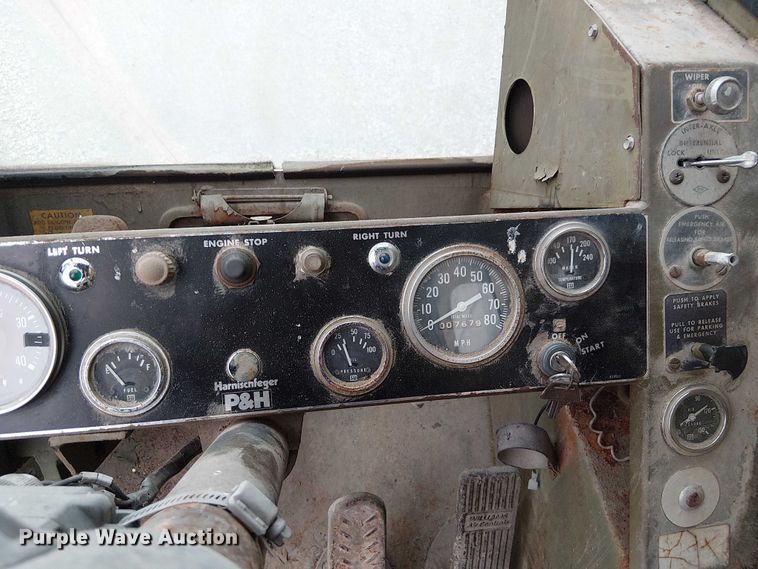 image for item DU3617 P&H T-250 crane