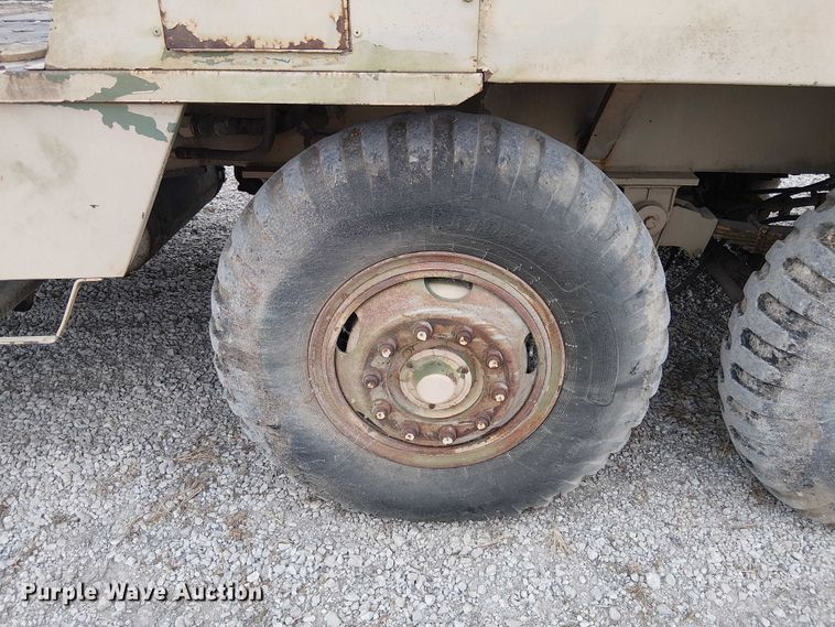 image for item DU3617 P&H T-250 crane