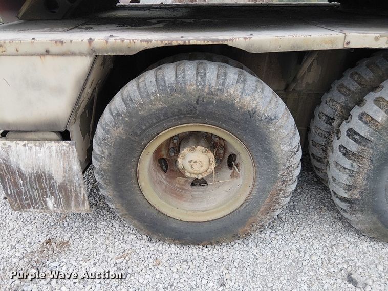 image for item DU3617 P&H T-250 crane