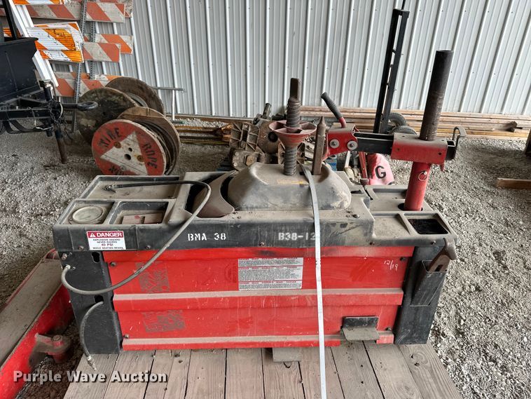 image for item DU3618 Coats 40-40SA tire machine