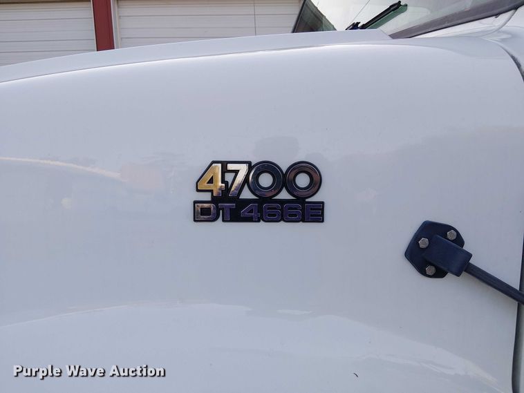 image for item DU3636 2002 International 4700 dump truck