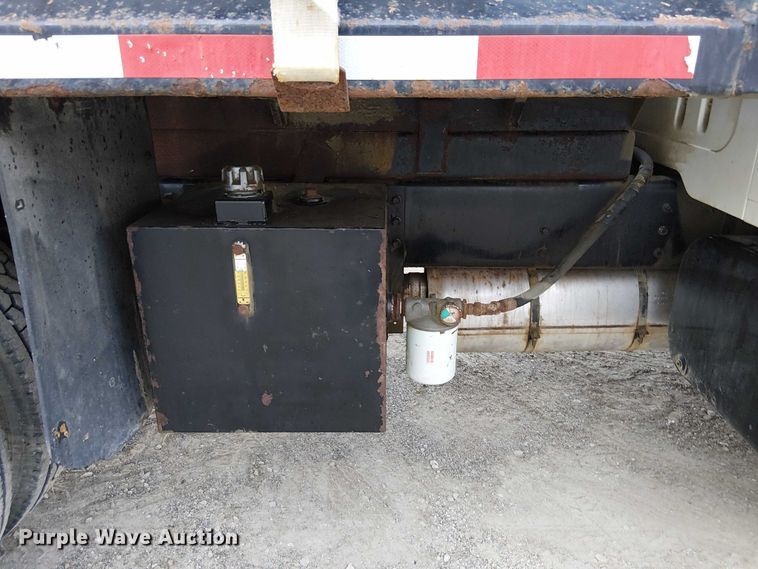 image for item DU3636 2002 International 4700 dump truck