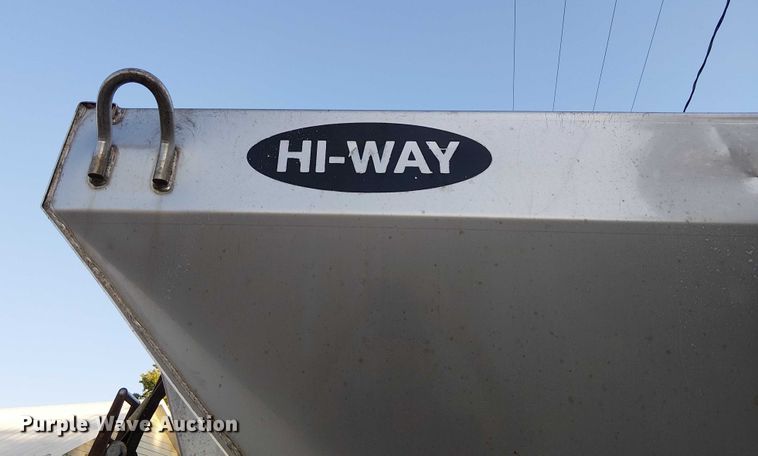 image for item DU3636 2002 International 4700 dump truck