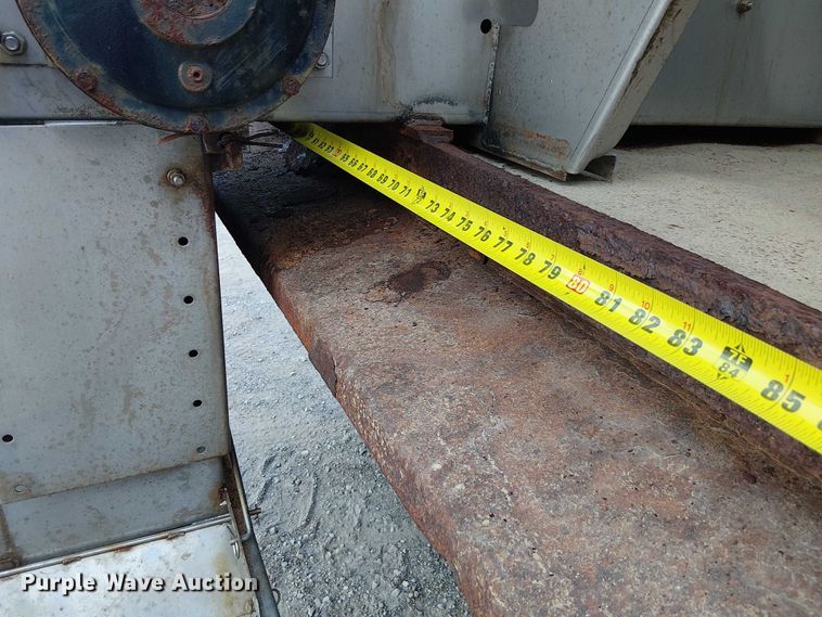 image for item DU3636 2002 International 4700 dump truck