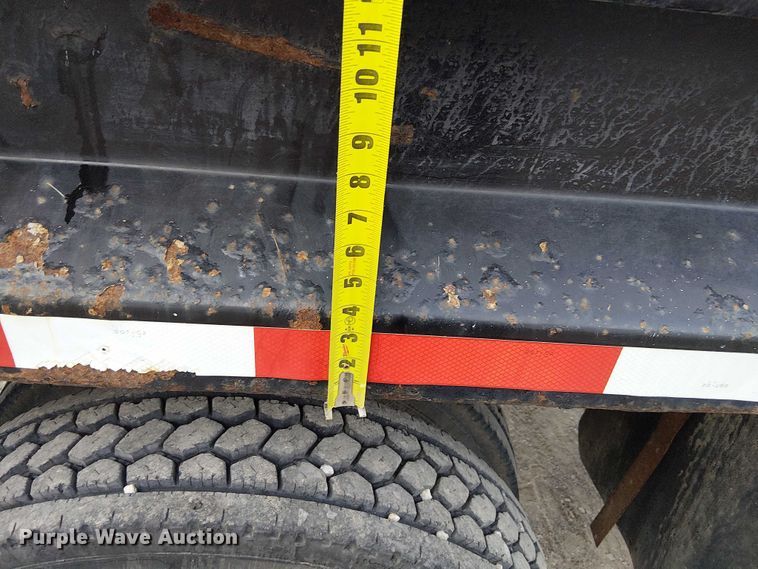 image for item DU3636 2002 International 4700 dump truck