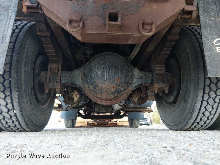 image for item DU3636 2002 International 4700 dump truck