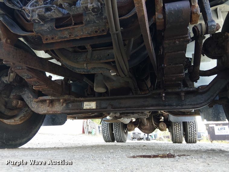 image for item DU3636 2002 International 4700 dump truck