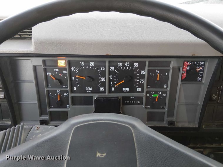 image for item DU3636 2002 International 4700 dump truck