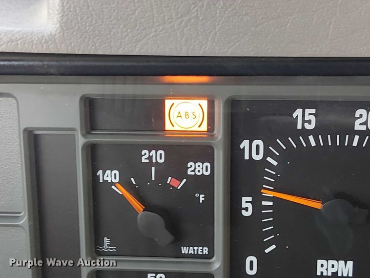 image for item DU3636 2002 International 4700 dump truck