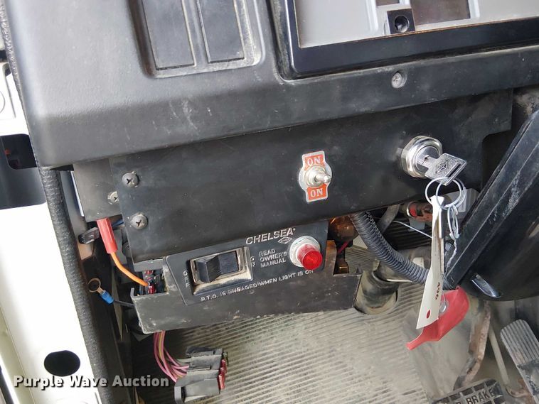 image for item DU3636 2002 International 4700 dump truck