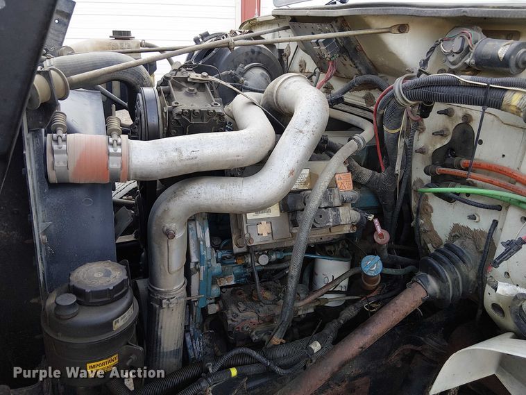 image for item DU3636 2002 International 4700 dump truck