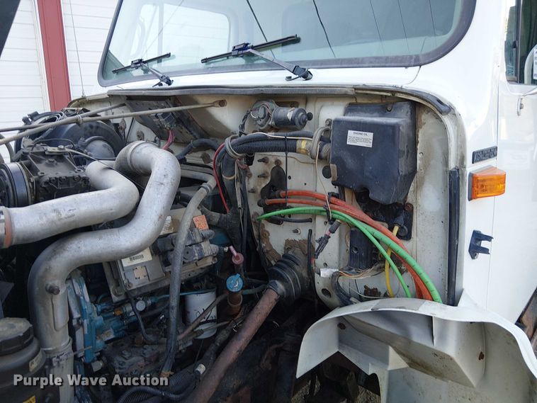 image for item DU3636 2002 International 4700 dump truck