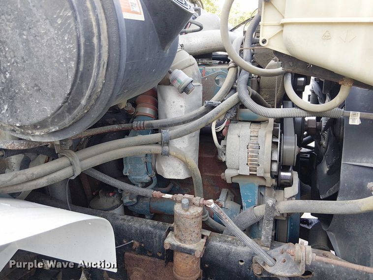 image for item DU3636 2002 International 4700 dump truck