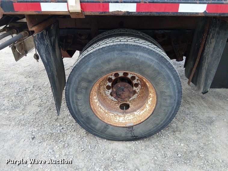 image for item DU3636 2002 International 4700 dump truck