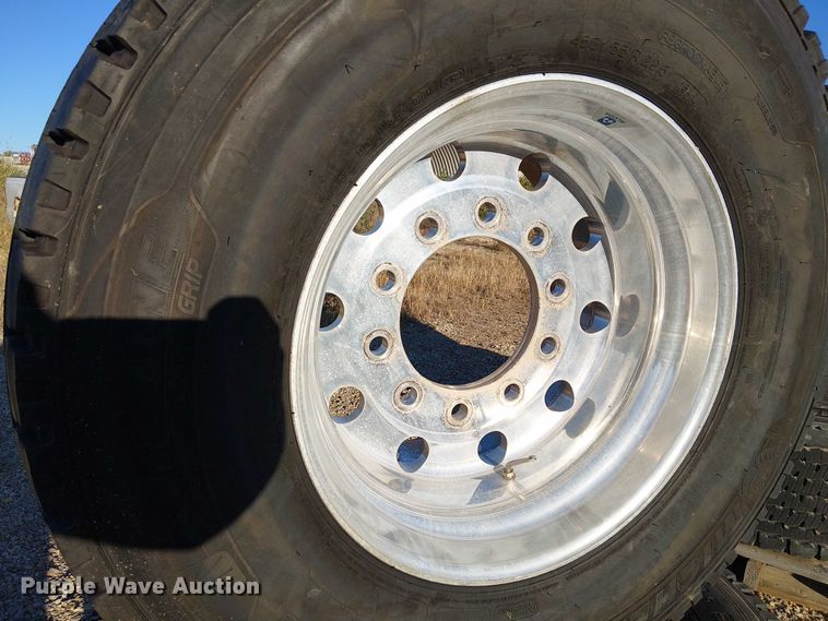 image for item DU3651 (4) Michelin 455/55R22.5 tires and wheels