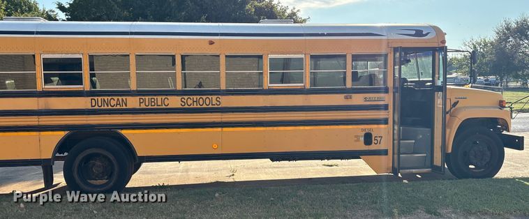 image for item DV5006 2002 Chevrolet B7T school bus