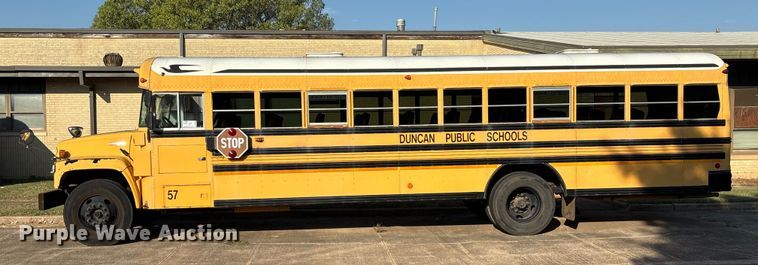 image for item DV5006 2002 Chevrolet B7T school bus