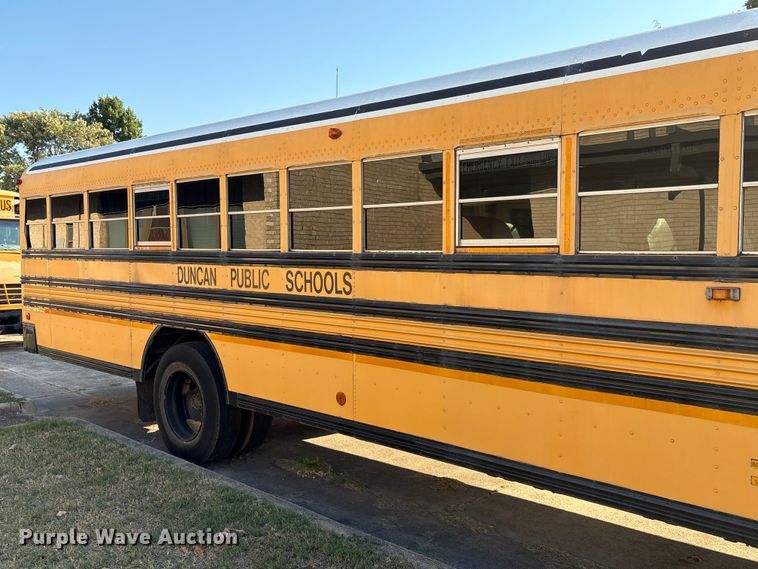 image for item DV5006 2002 Chevrolet B7T school bus