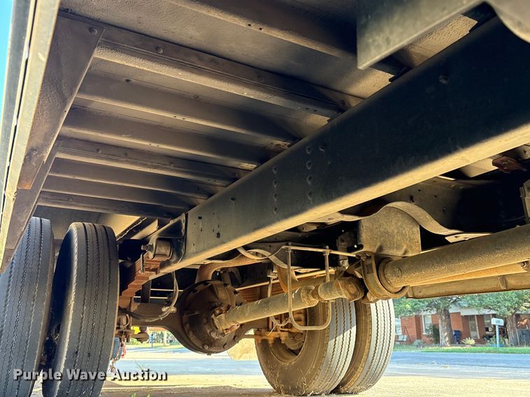 image for item DV5006 2002 Chevrolet B7T school bus