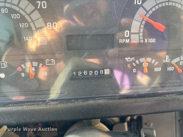 image for item DV5006 2002 Chevrolet B7T school bus