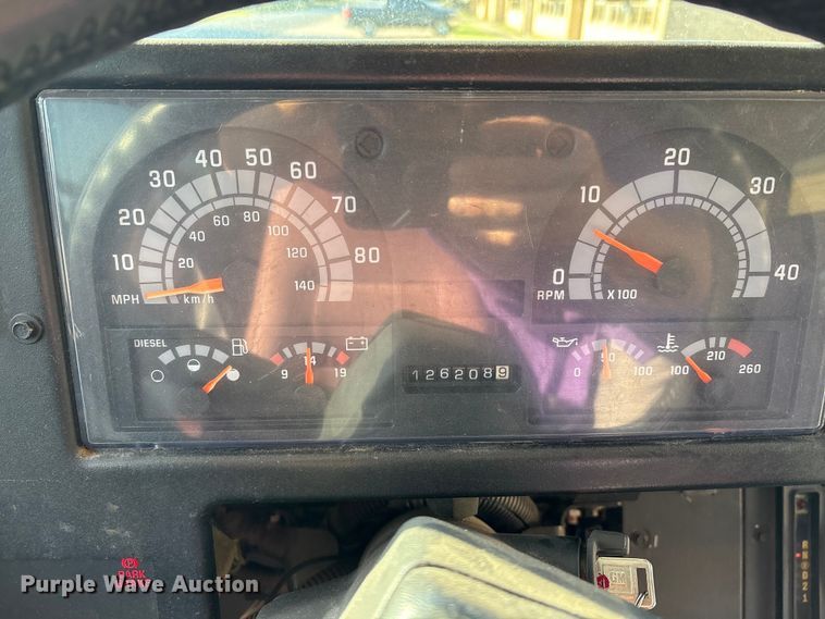 image for item DV5006 2002 Chevrolet B7T school bus