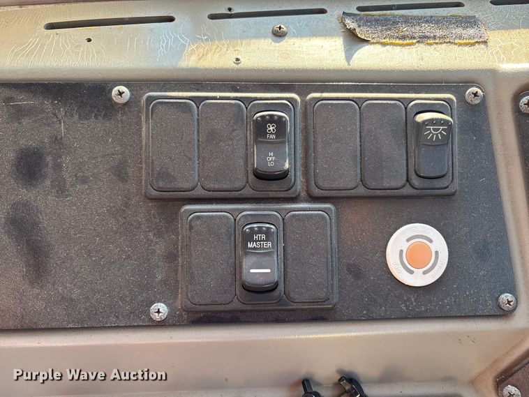 image for item DV5006 2002 Chevrolet B7T school bus