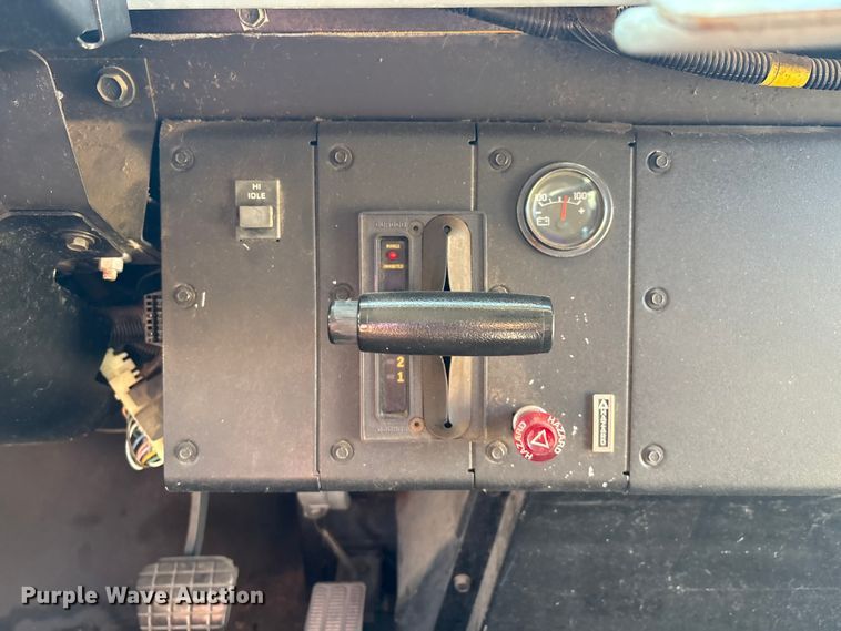 image for item DV5006 2002 Chevrolet B7T school bus