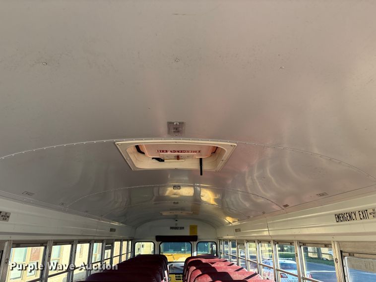 image for item DV5006 2002 Chevrolet B7T school bus