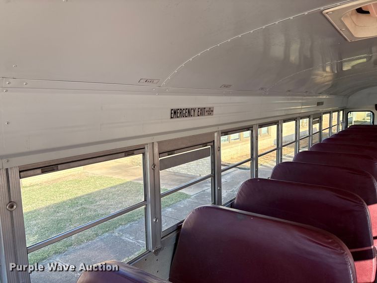 image for item DV5006 2002 Chevrolet B7T school bus